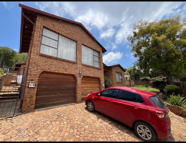 5 BEDROOM HOUSE FOR SALE IN BASSONIA